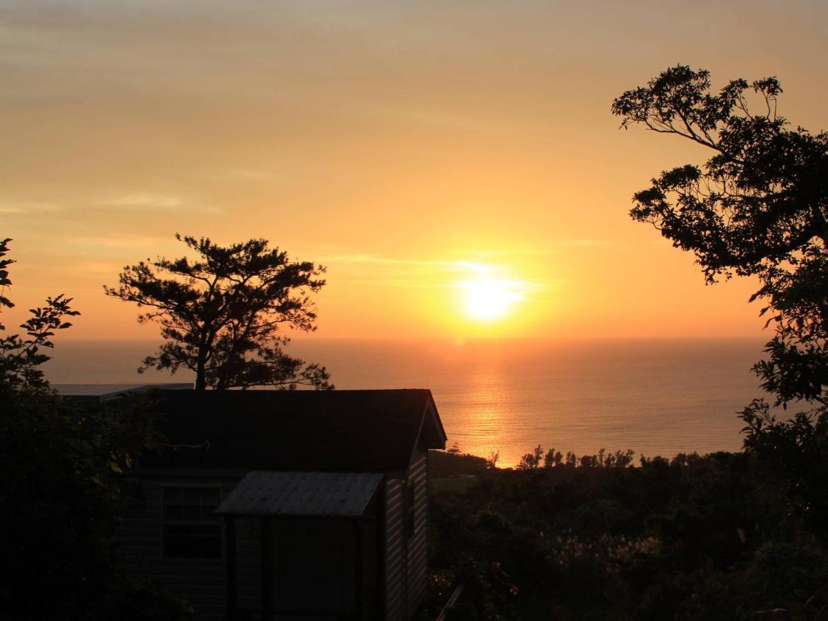 Panorama Ocean View Cottage Мотобу Екстериор снимка