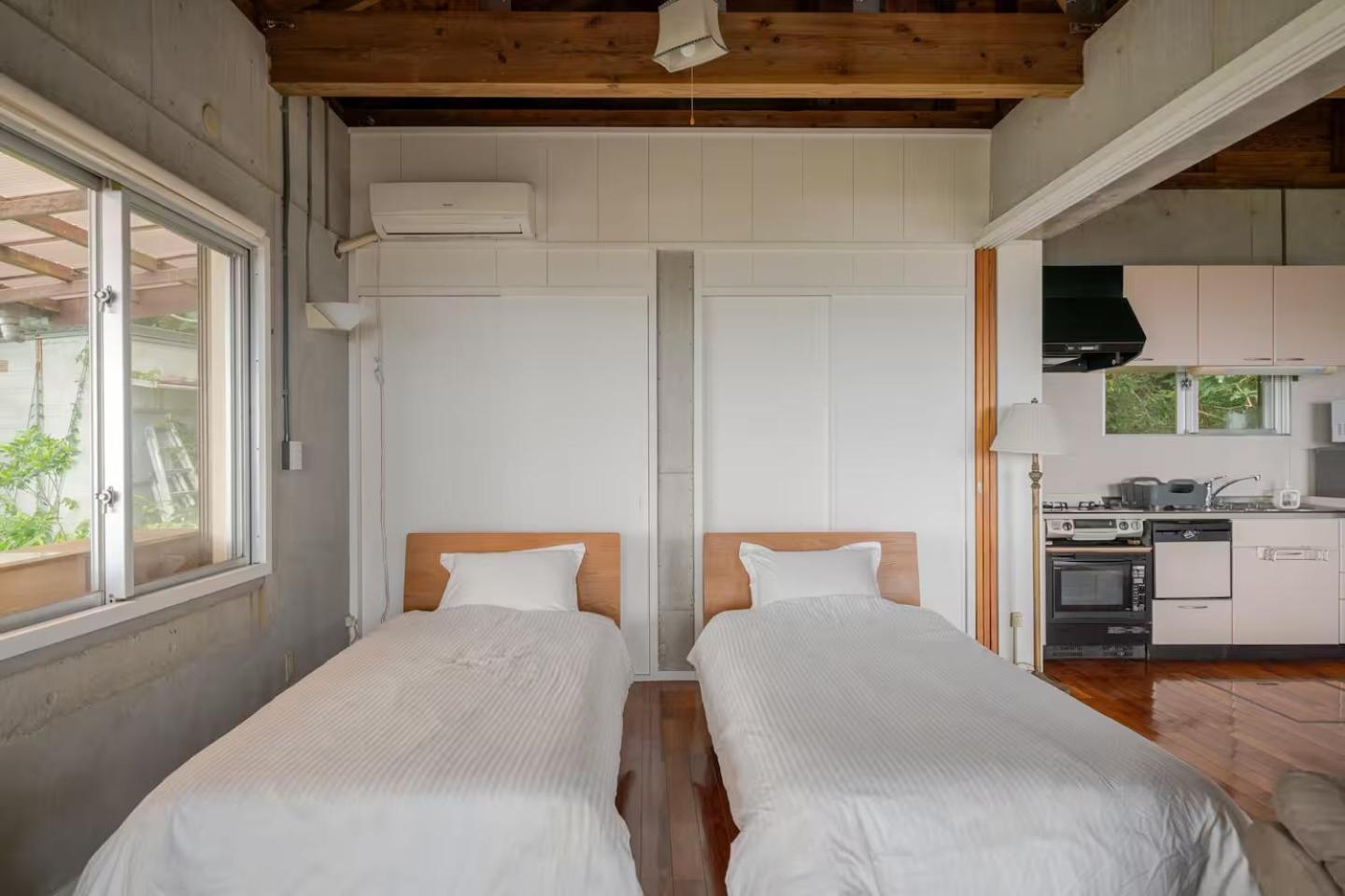 Panorama Ocean View Cottage Мотобу Екстериор снимка